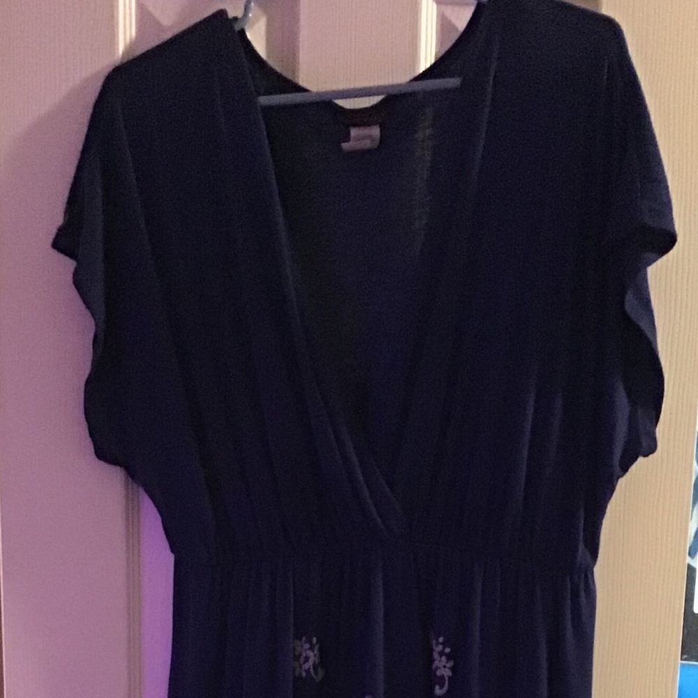 2x blue low cut dress